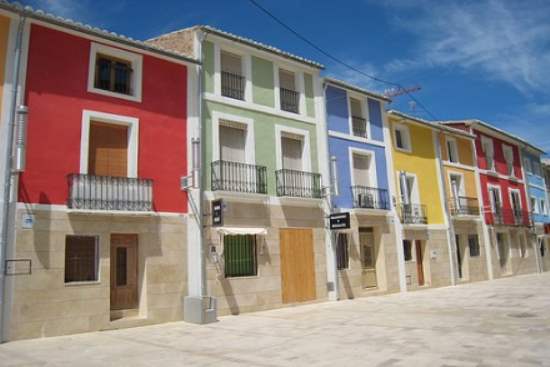 Should You Move to Alicante, Spain?