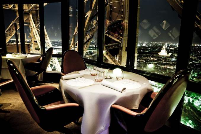 Le Jules Verne, Paris