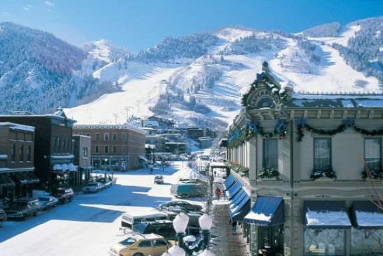 Top 8 Ski Destinations in the USA